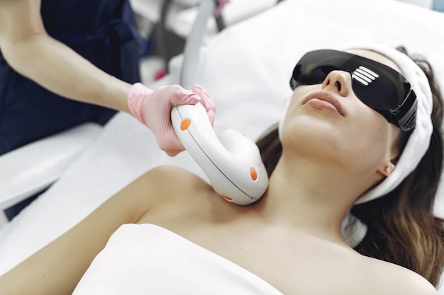 How to use a diode laser hair removal machine
